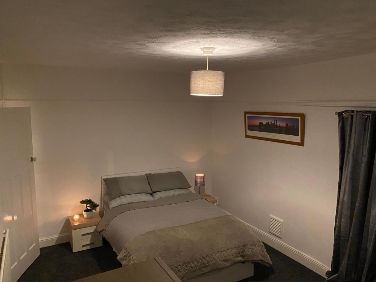 Spacious 2 Bed Apartment, Close To Village Shops Cardiff Luaran gambar