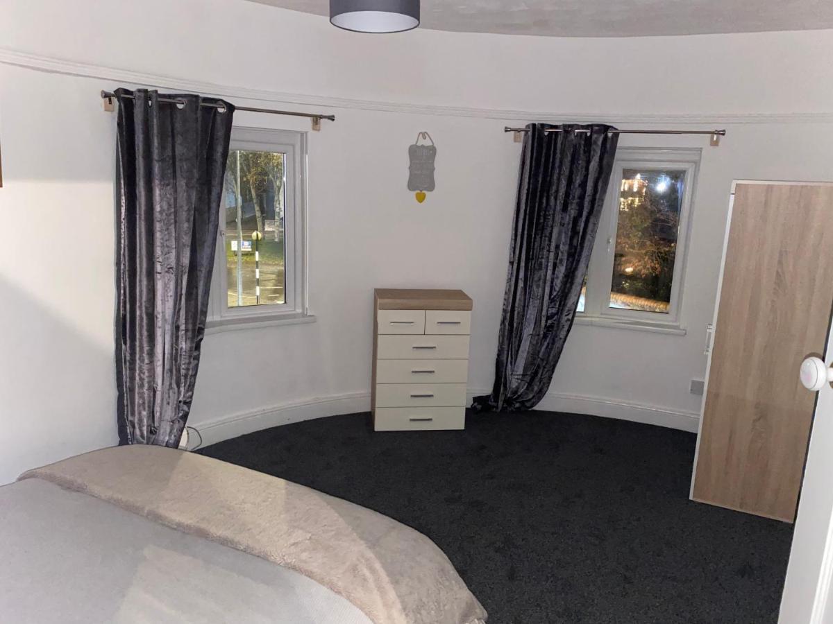Spacious 2 Bed Apartment, Close To Village Shops Cardiff Luaran gambar