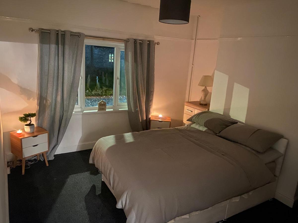 Spacious 2 Bed Apartment, Close To Village Shops Cardiff Luaran gambar