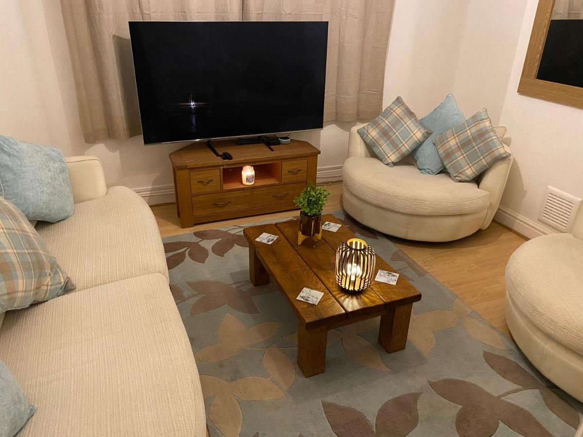Spacious 2 Bed Apartment, Close To Village Shops Cardiff Luaran gambar